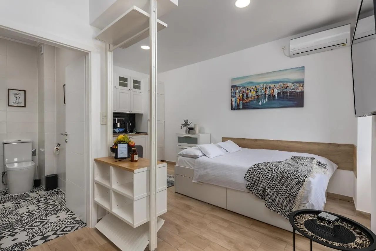 Apartment Agostini - Self Check-In Studios - Free Gated Parking On Site Rijeka