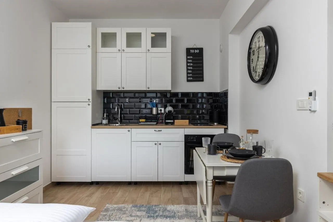 Agostini - Self Check-In Studios - Free Gated Parking On Site Rijeka