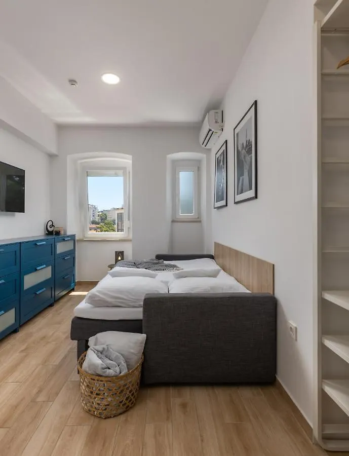Agostini - Self Check-In Studios - Free Gated Parking On Site Rijeka Kroatien