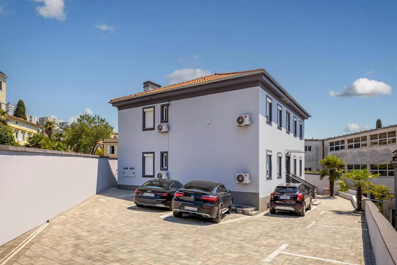 Agostini - Self Check-In Studios - Free Gated Parking On Site Rijeka 0*,  Croatia