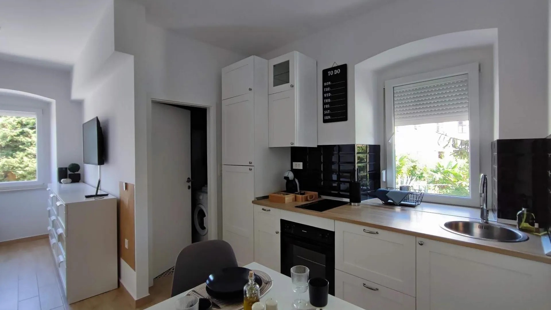 Apartment Agostini - Self Check-In Studios - Free Gated Parking On Site Rijeka