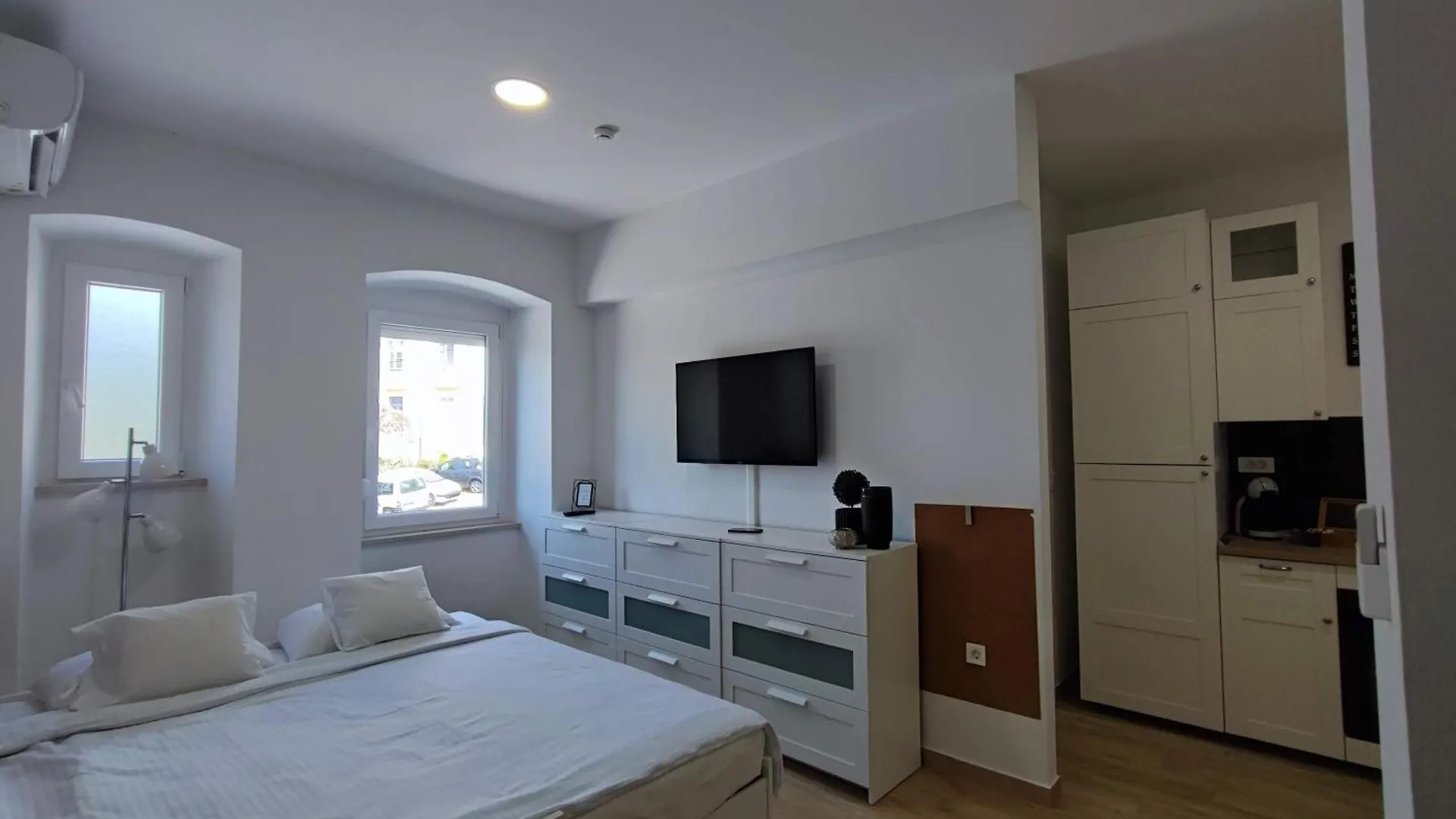 Agostini - Self Check-In Studios - Free Gated Parking On Site Rijeka Apartment